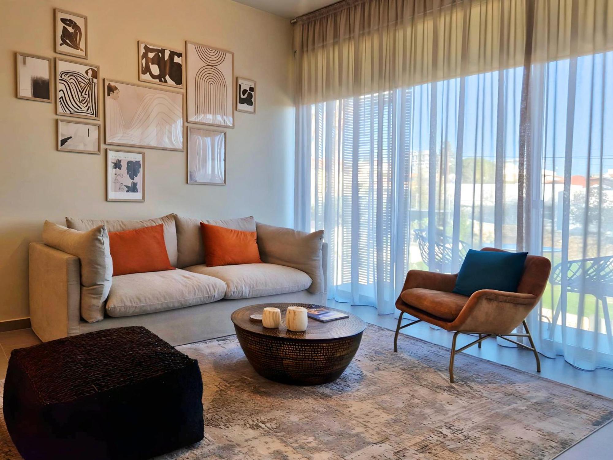 Aeon Residences - In The Heart Of Paphos Extérieur photo
