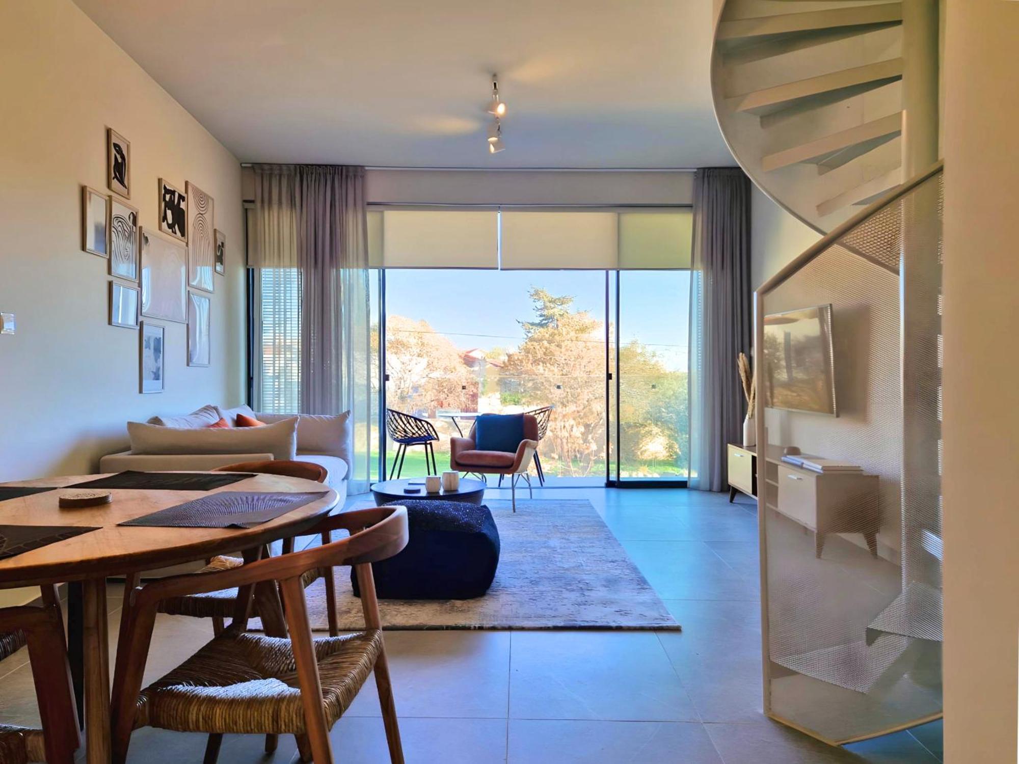 Aeon Residences - In The Heart Of Paphos Extérieur photo